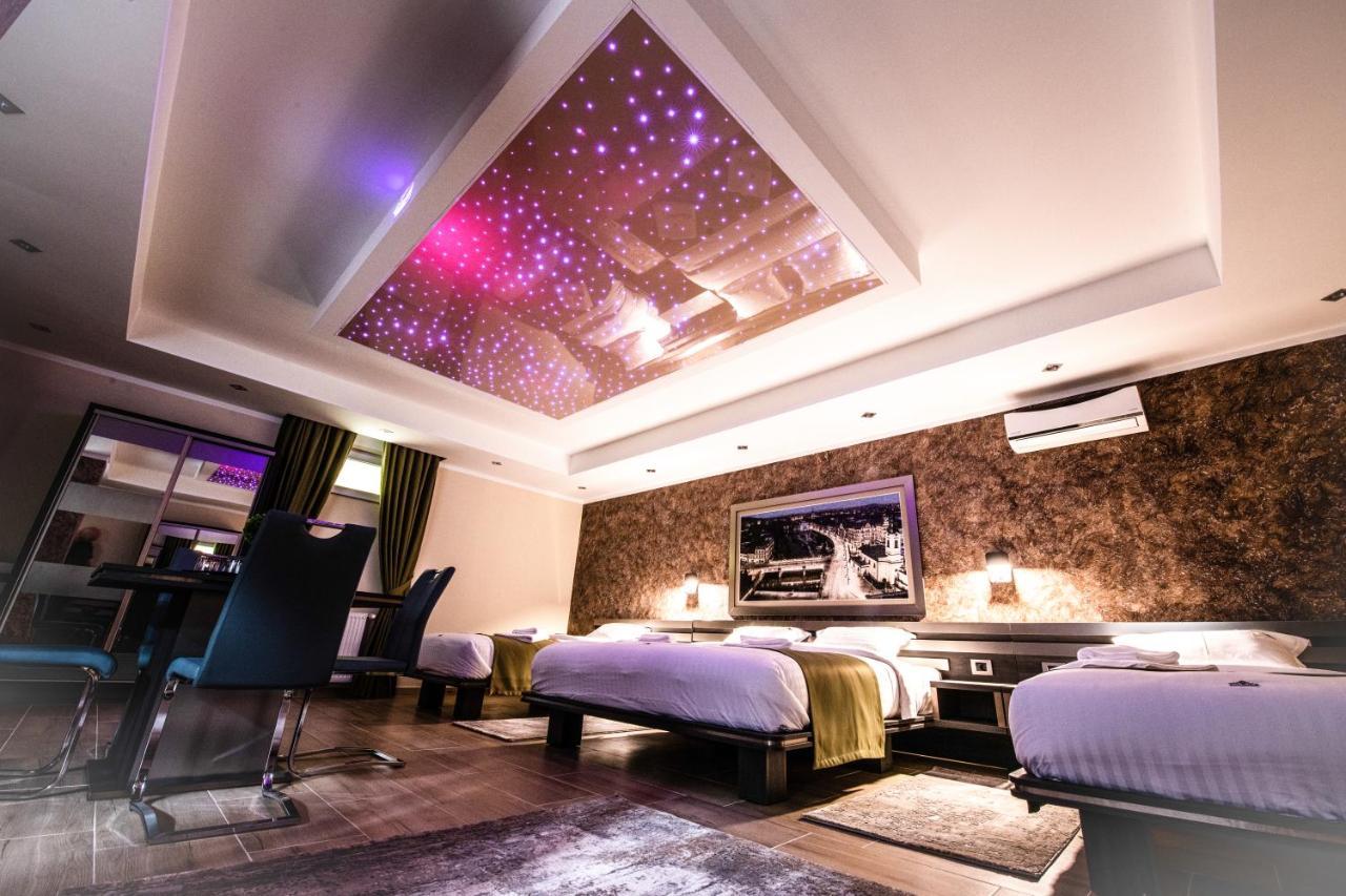 Hotel Novotheos Oradea Exteriér fotografie